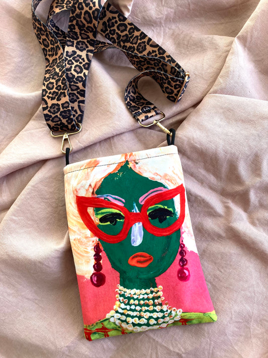 Väska ”Dam med pärlcollier”