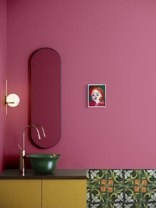 Dam med gula örhängen